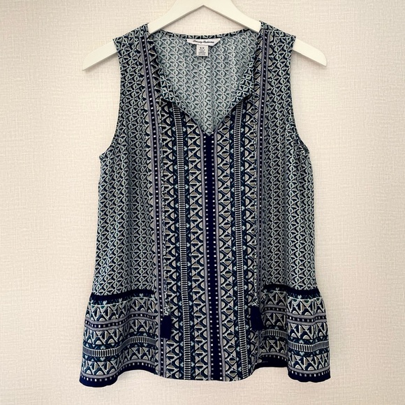 Tommy Bahama Blue Tribal Kiki Print Sleeveless Top, long Tassel Ties, Sm… - Picture 1 of 9